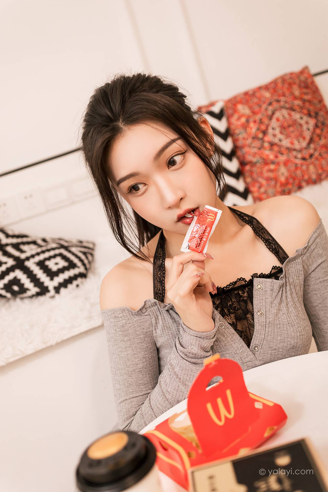 图片[40]-[YALAYI雅拉伊]2022.06.14 NO.943 甜言蜜语 徐小云[41+1P] – 速更版-美库