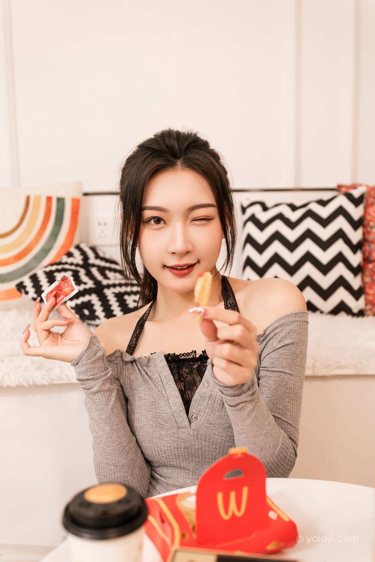 图片[42]-[YALAYI雅拉伊]2022.06.14 NO.943 甜言蜜语 徐小云[41+1P] – 速更版-美库