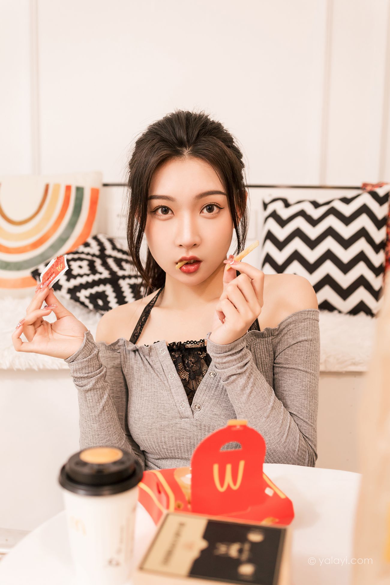 图片[43]-[YALAYI雅拉伊]2022.06.14 NO.943 甜言蜜语 徐小云[41+1P] – 速更版-美库