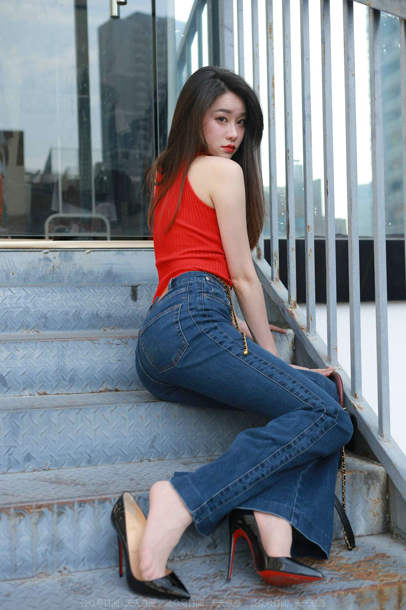 图片[16]-[IESS异思趣向] 2022.02.24 丝享家1011：佳爷《红底高跟库里丝》[92P] – 速更版-美库