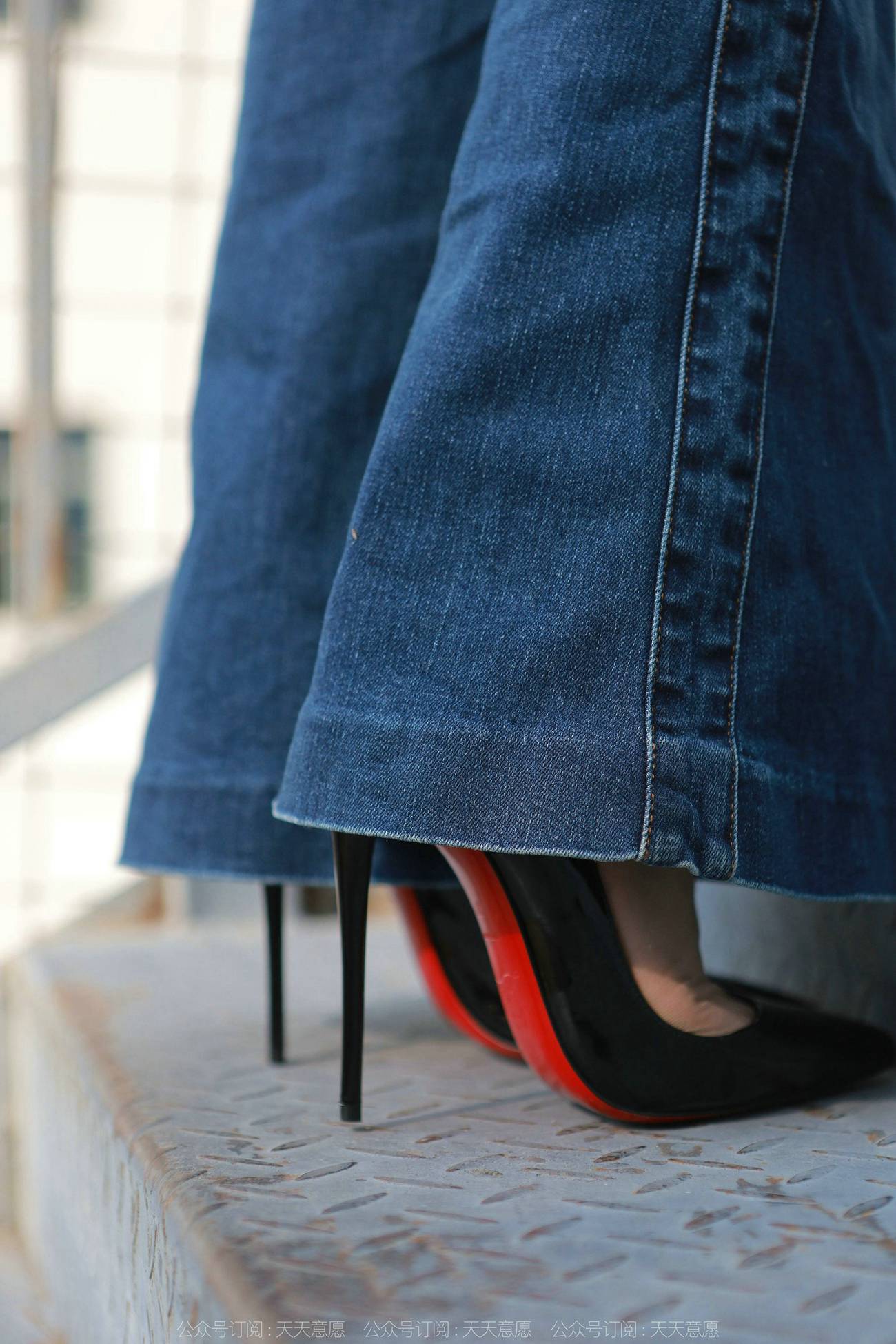 图片[47]-[IESS异思趣向] 2022.02.24 丝享家1011：佳爷《红底高跟库里丝》[92P] – 速更版-美库