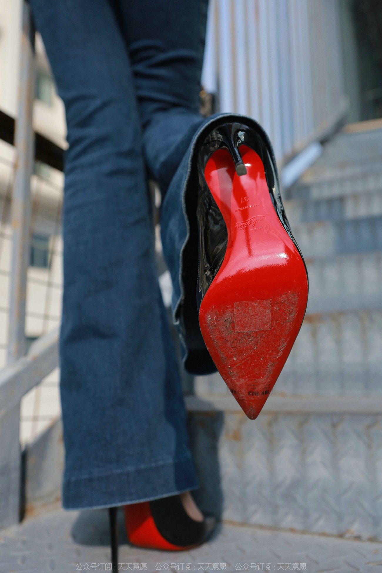 图片[57]-[IESS异思趣向] 2022.02.24 丝享家1011：佳爷《红底高跟库里丝》[92P] – 速更版-美库