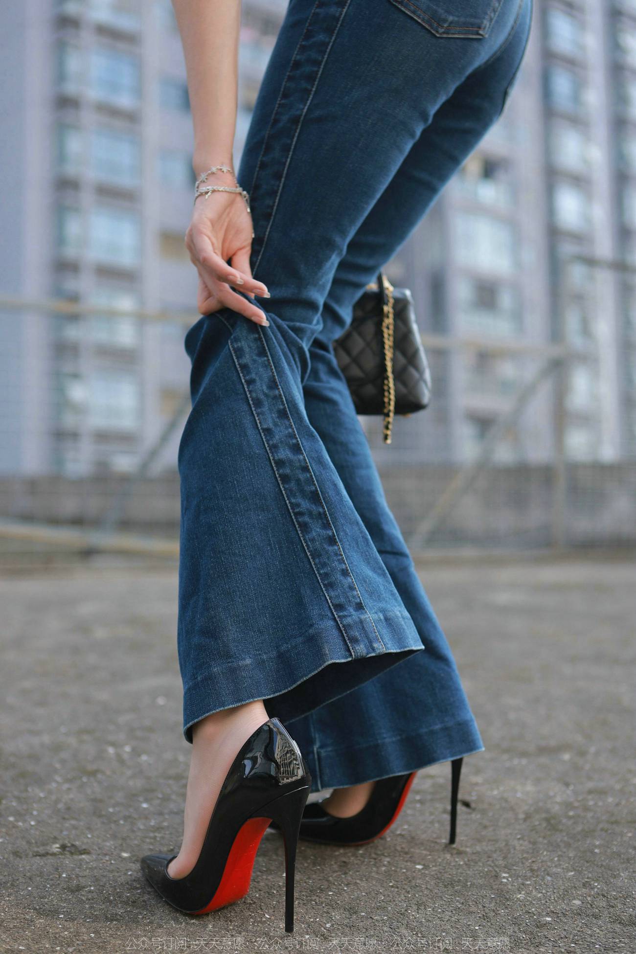 图片[61]-[IESS异思趣向] 2022.02.24 丝享家1011：佳爷《红底高跟库里丝》[92P] – 速更版-美库