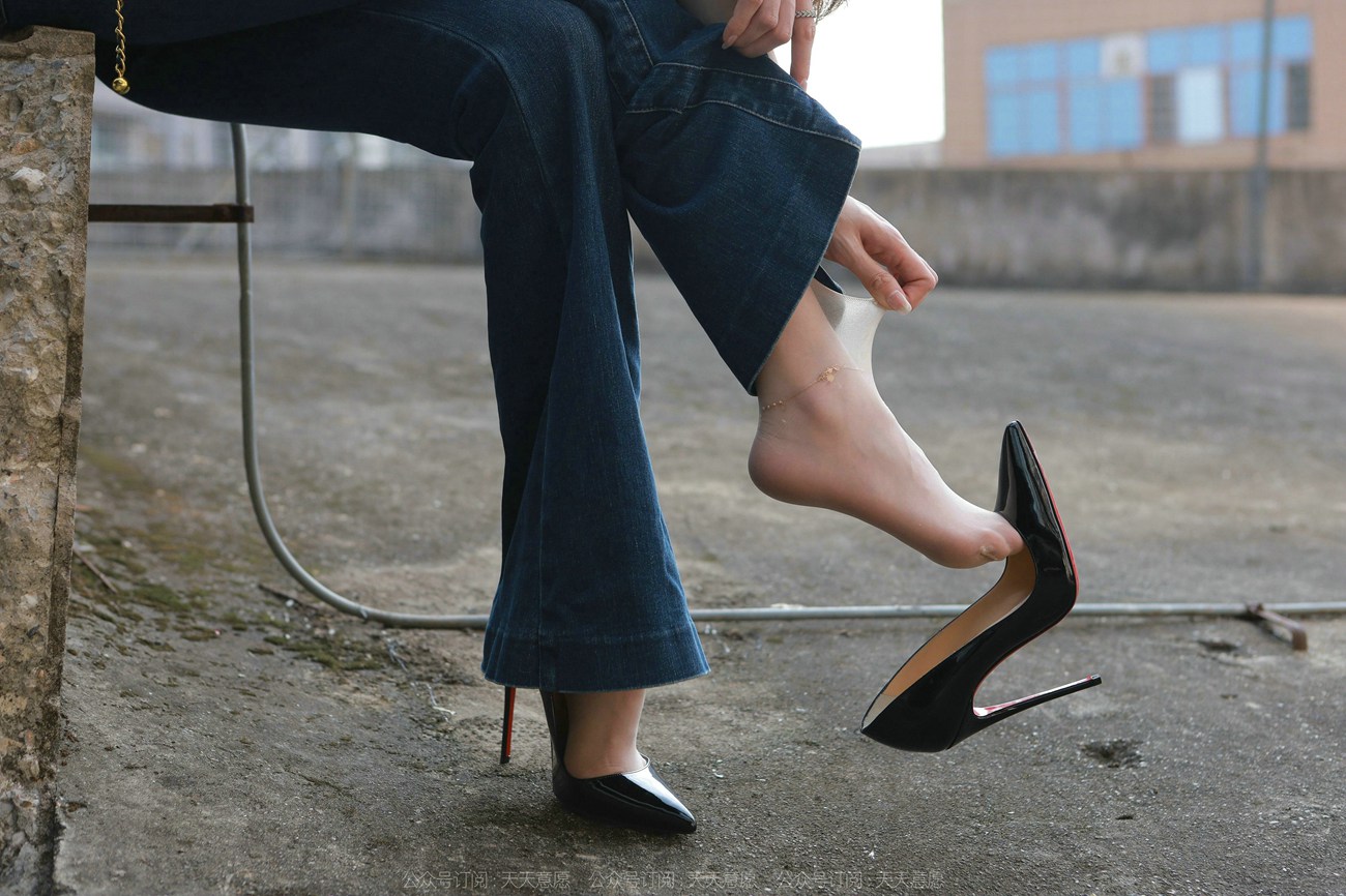 图片[80]-[IESS异思趣向] 2022.02.24 丝享家1011：佳爷《红底高跟库里丝》[92P] – 速更版-美库