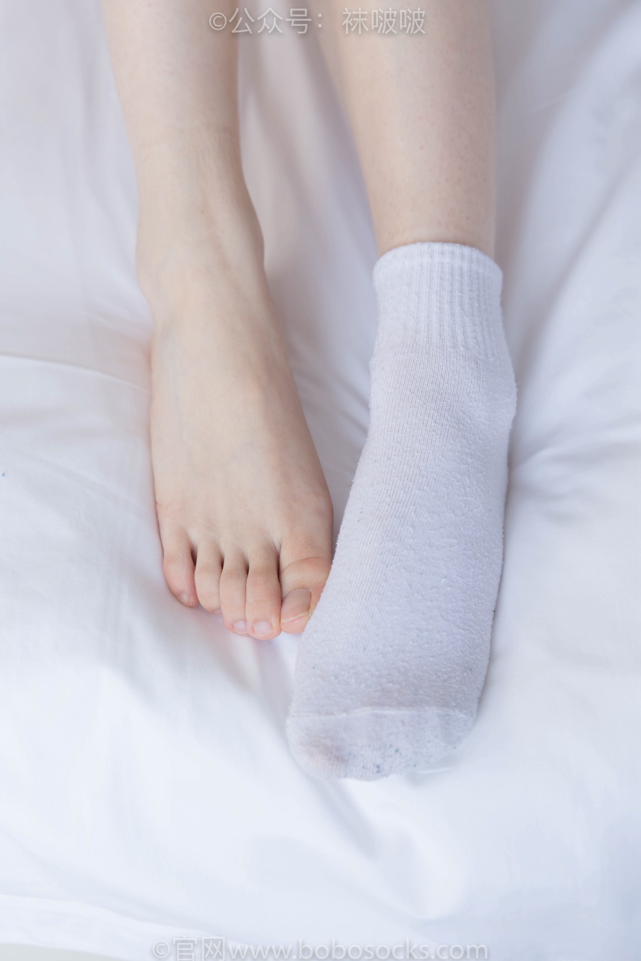 图片[75]-[BoBoSocks袜啵啵]NO.084 苏苏-运动鞋、日常所穿白棉袜、裸足[140P] – 速更版-美库