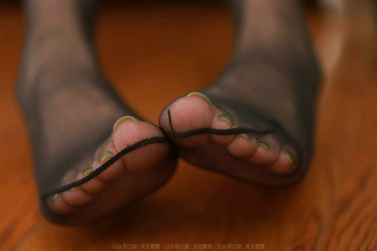 图片[36]-[IESS异思趣向] 2022.02.25 丝享家1012：姗姗《美腿女同事》[84P] – 速更版-美库