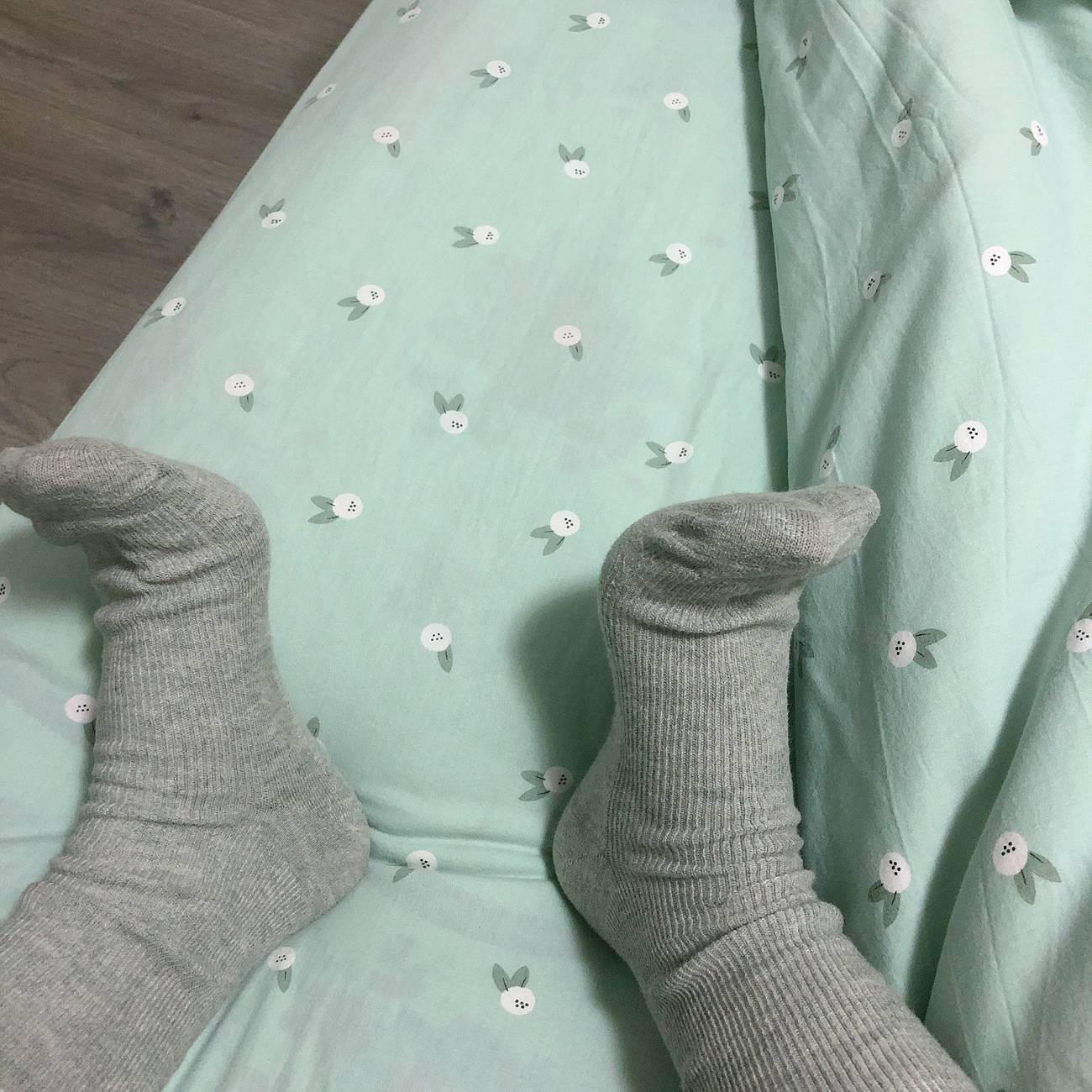 图片[32]-[誉铭传媒]袜足摄影 2021年《06月份微信公众号付费福利》[76P] – 速更版-美库