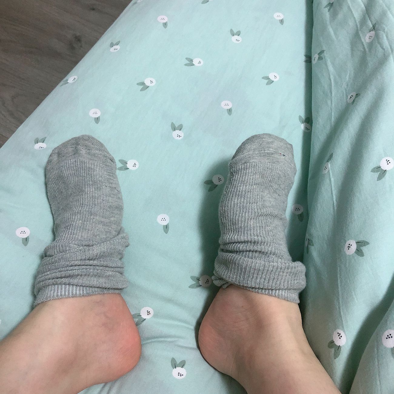 图片[33]-[誉铭传媒]袜足摄影 2021年《06月份微信公众号付费福利》[76P] – 速更版-美库