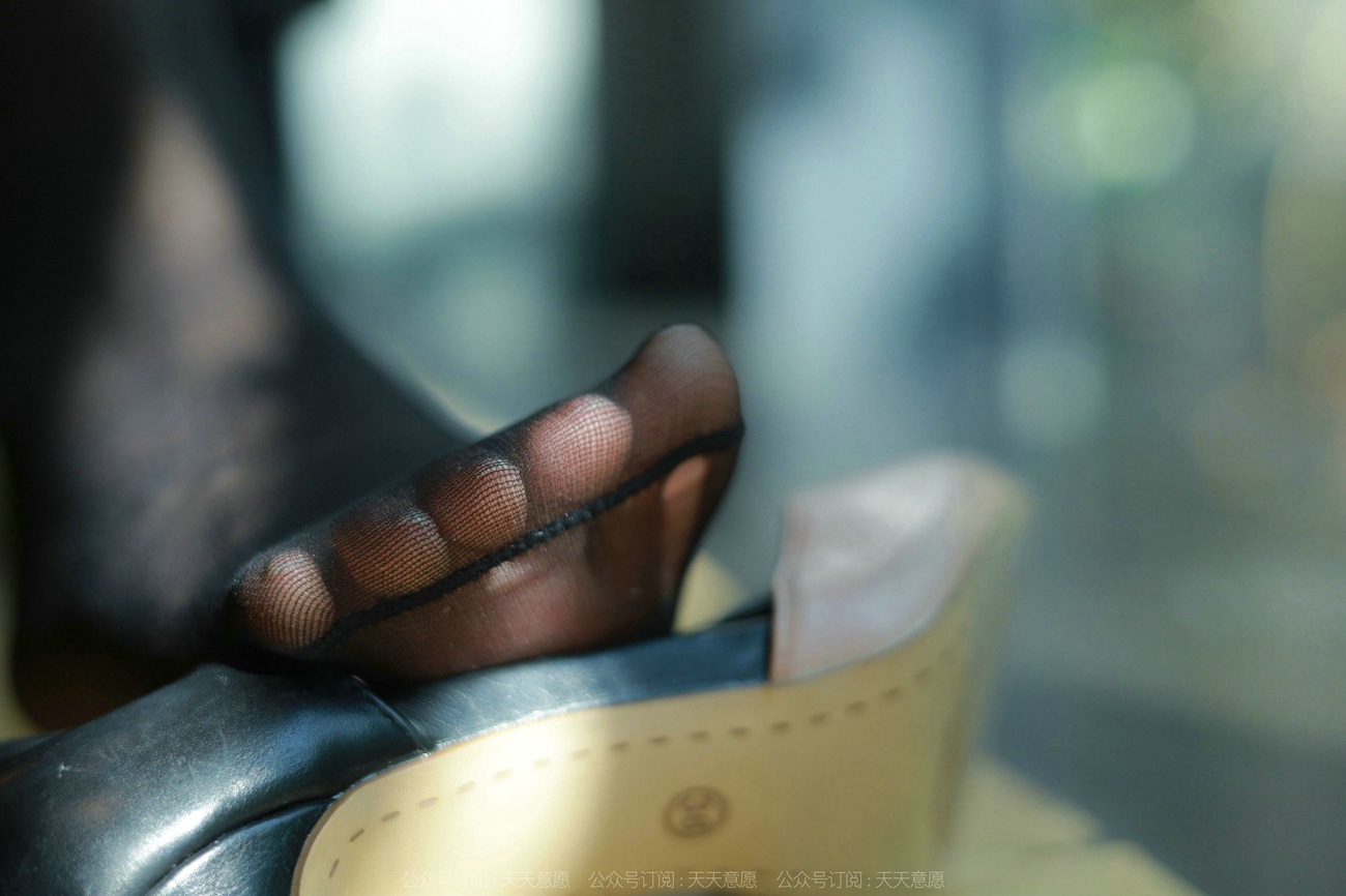 图片[23]-[IESS异思趣向] 2022.03.02 丝享家1017：婉萍《黑丝咖啡》[90P] – 速更版-美库