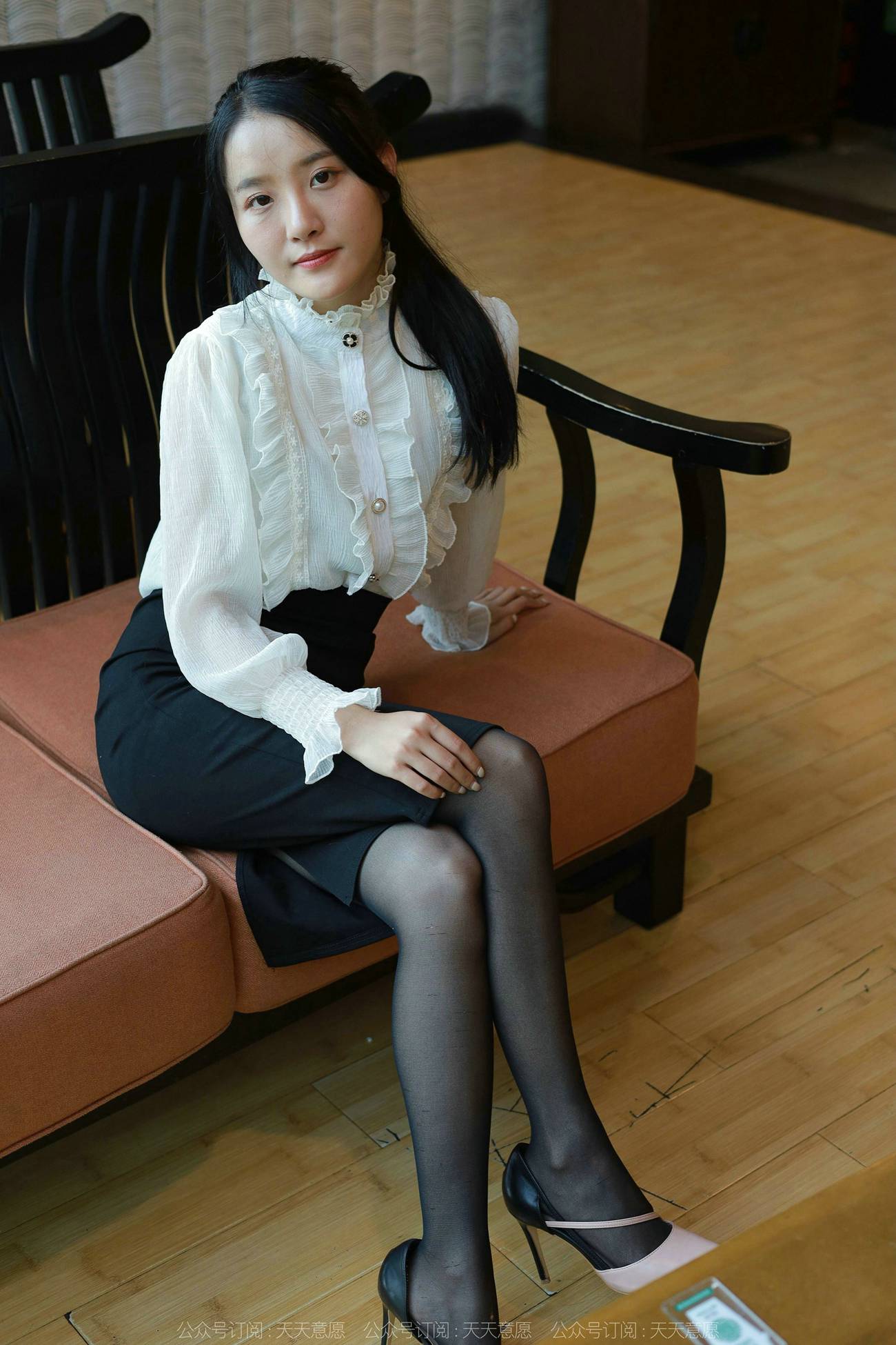 图片[46]-[IESS异思趣向] 2022.03.02 丝享家1017：婉萍《黑丝咖啡》[90P] – 速更版-美库