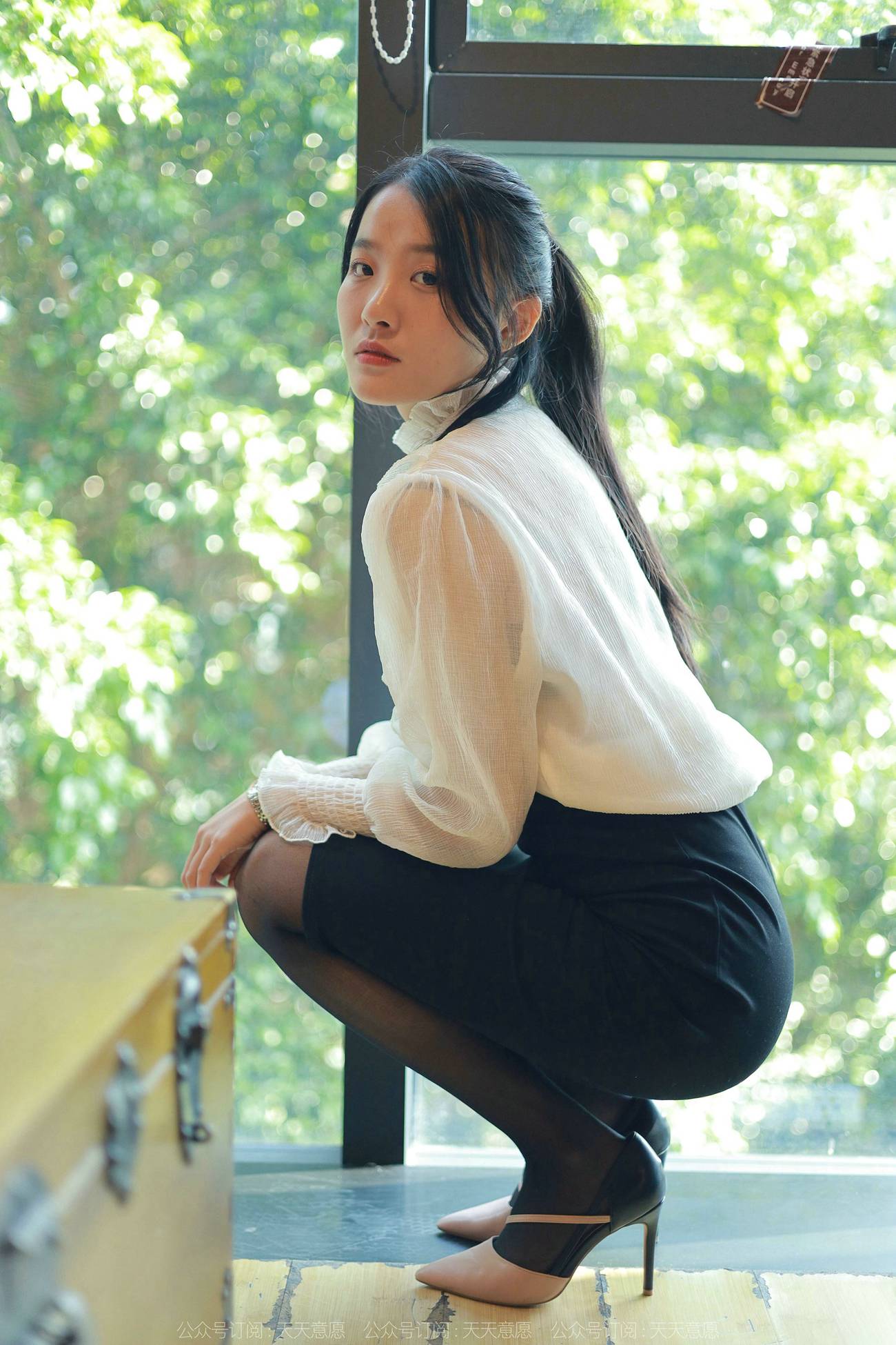 图片[70]-[IESS异思趣向] 2022.03.02 丝享家1017：婉萍《黑丝咖啡》[90P] – 速更版-美库