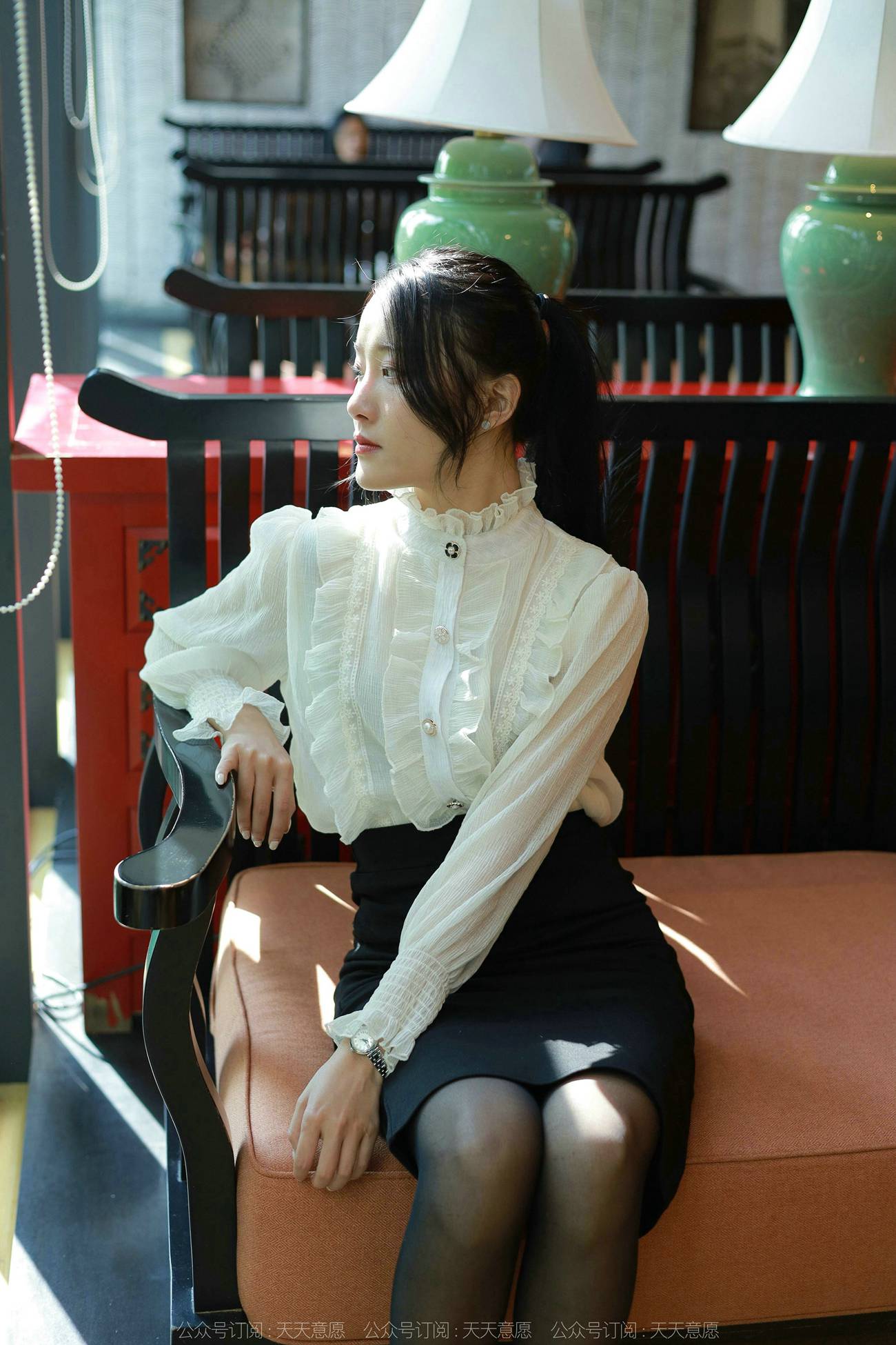 图片[89]-[IESS异思趣向] 2022.03.02 丝享家1017：婉萍《黑丝咖啡》[90P] – 速更版-美库