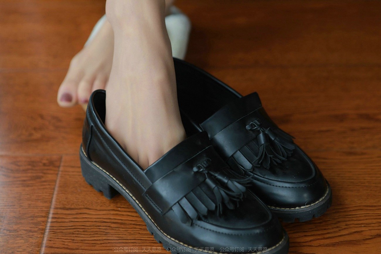 图片[17]-[IESS异思趣向] 2022.03.03 丝享家1018：团团《可爱JK装》[82P] – 速更版-美库