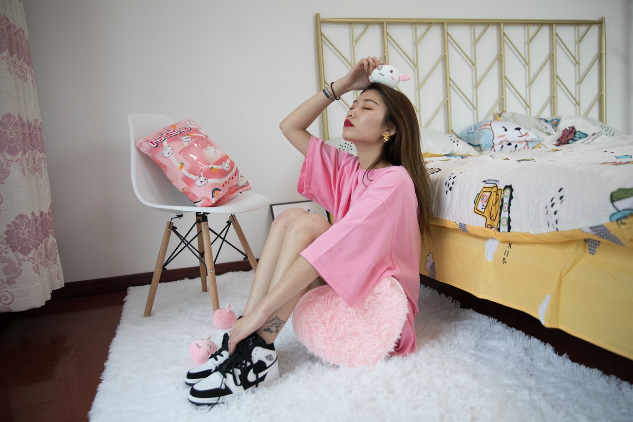 图片[15]-[物恋传媒] No.411 言言-午夜的粉蔷薇 [147P] – 速更版-美库