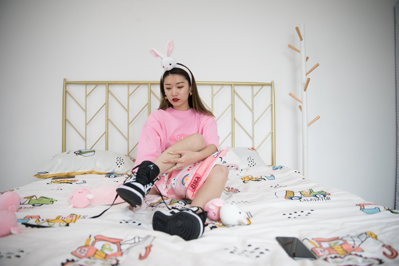 图片[51]-[物恋传媒] No.411 言言-午夜的粉蔷薇 [147P] – 速更版-美库