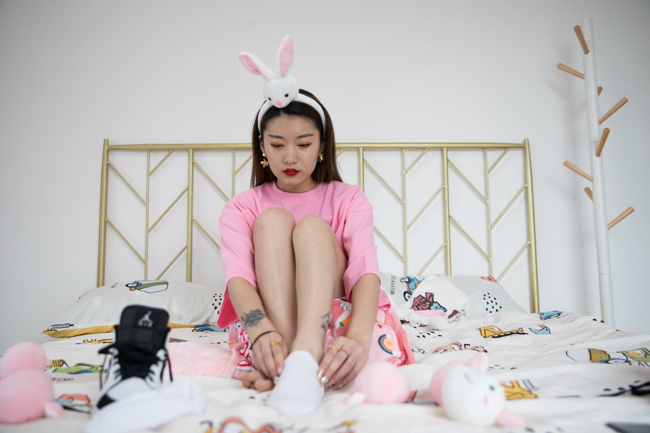 图片[97]-[物恋传媒] No.411 言言-午夜的粉蔷薇 [147P] – 速更版-美库