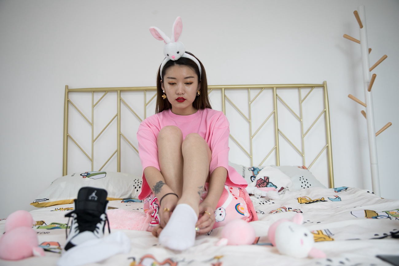 图片[96]-[物恋传媒] No.411 言言-午夜的粉蔷薇 [147P] – 速更版-美库