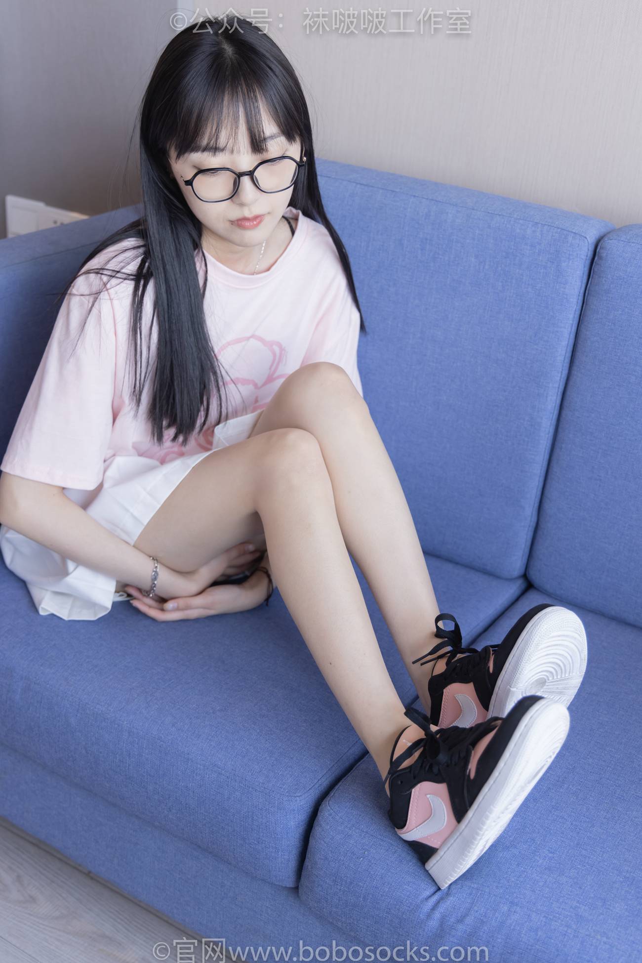 图片[12]-[BoBoSocks袜啵啵]NO.091 稚予-板鞋、淡粉色船袜、黑色船袜、裸足[148P] – 速更版-美库