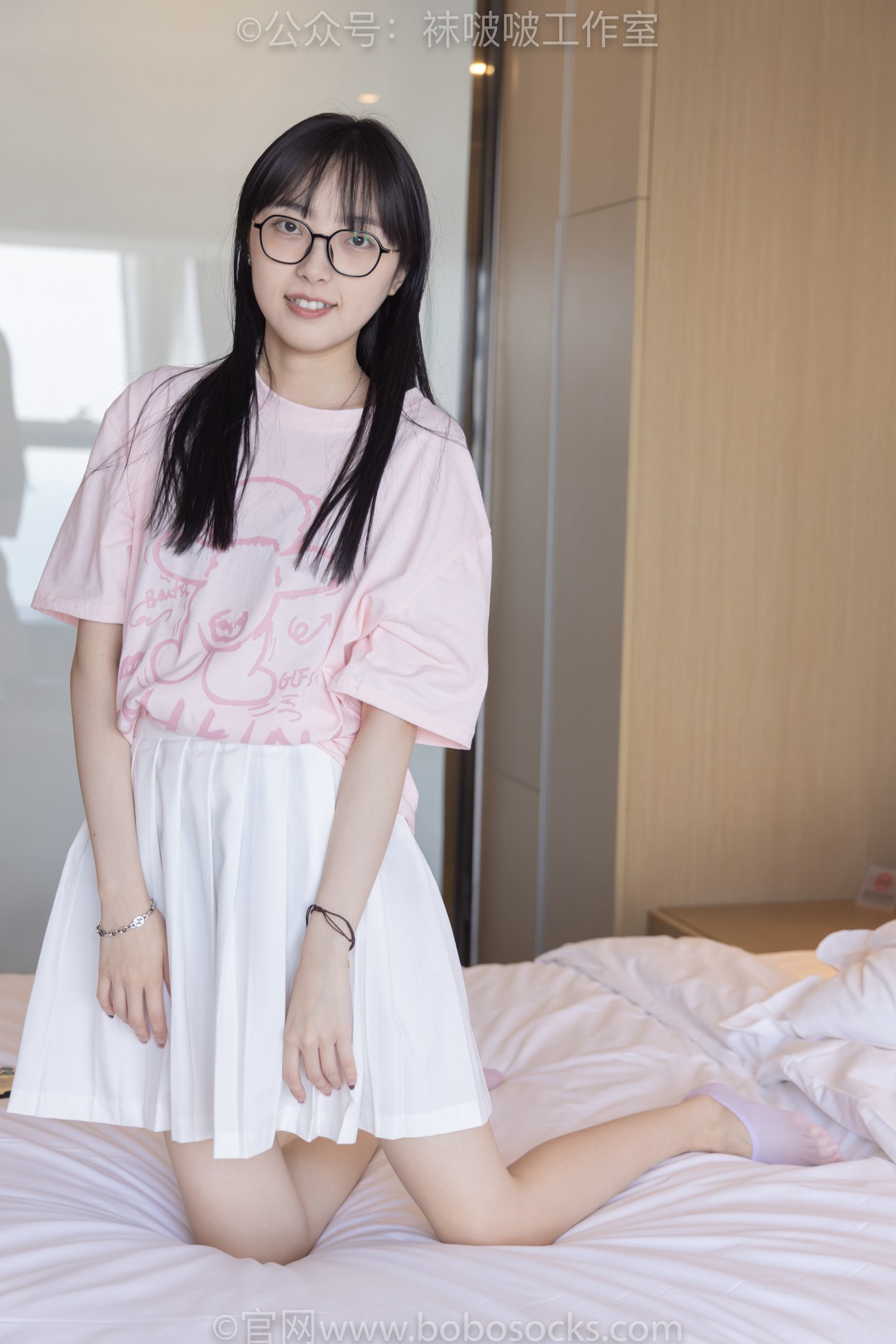 图片[31]-[BoBoSocks袜啵啵]NO.091 稚予-板鞋、淡粉色船袜、黑色船袜、裸足[148P] – 速更版-美库