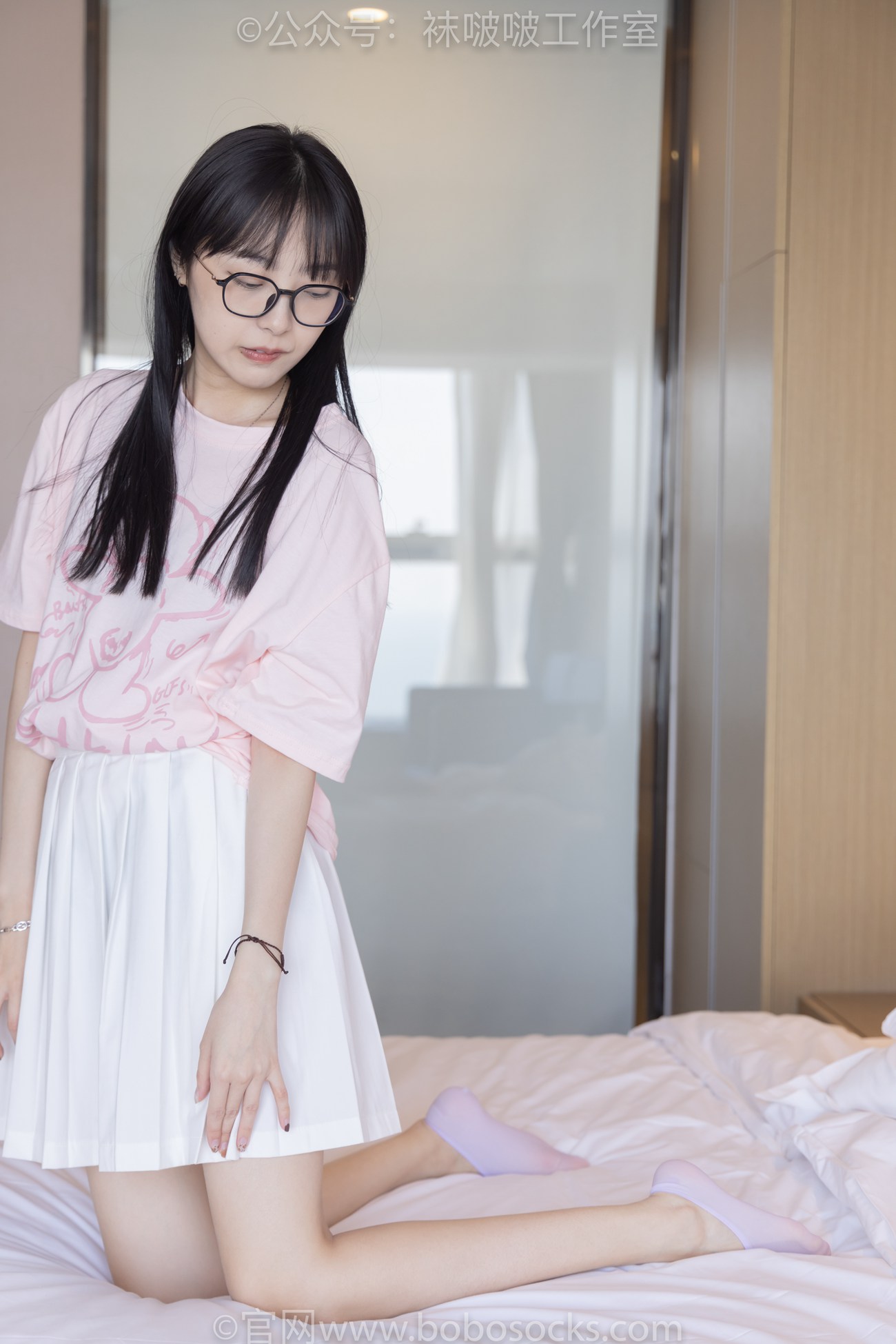 图片[32]-[BoBoSocks袜啵啵]NO.091 稚予-板鞋、淡粉色船袜、黑色船袜、裸足[148P] – 速更版-美库