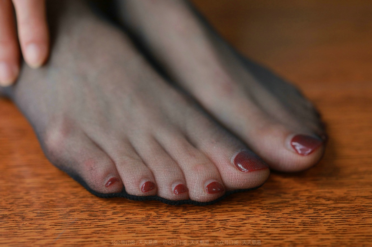 图片[33]-[IESS异思趣向] 2022.03.06 丝享家1020：团团《长腿黑色旗袍》[93P] – 速更版-美库