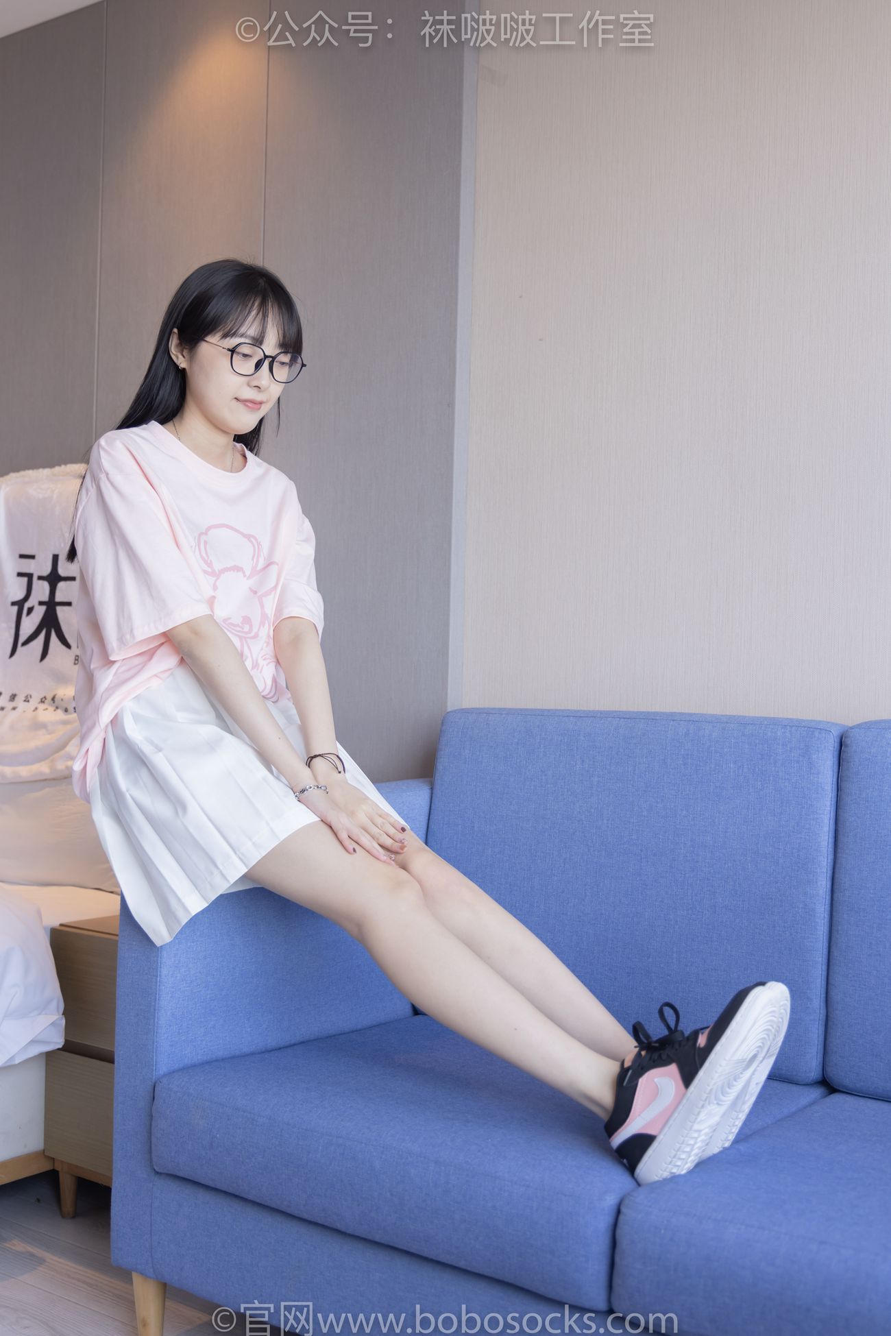 图片[86]-[BoBoSocks袜啵啵]NO.091 稚予-板鞋、淡粉色船袜、黑色船袜、裸足[148P] – 速更版-美库