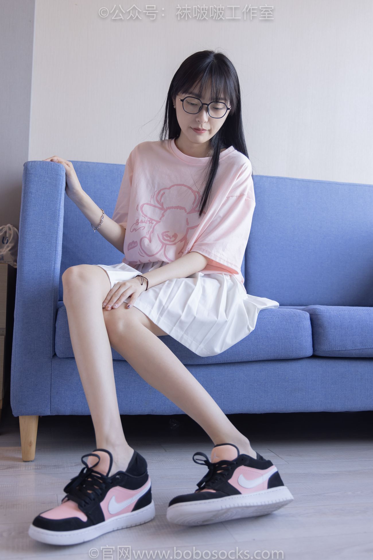 图片[101]-[BoBoSocks袜啵啵]NO.091 稚予-板鞋、淡粉色船袜、黑色船袜、裸足[148P] – 速更版-美库