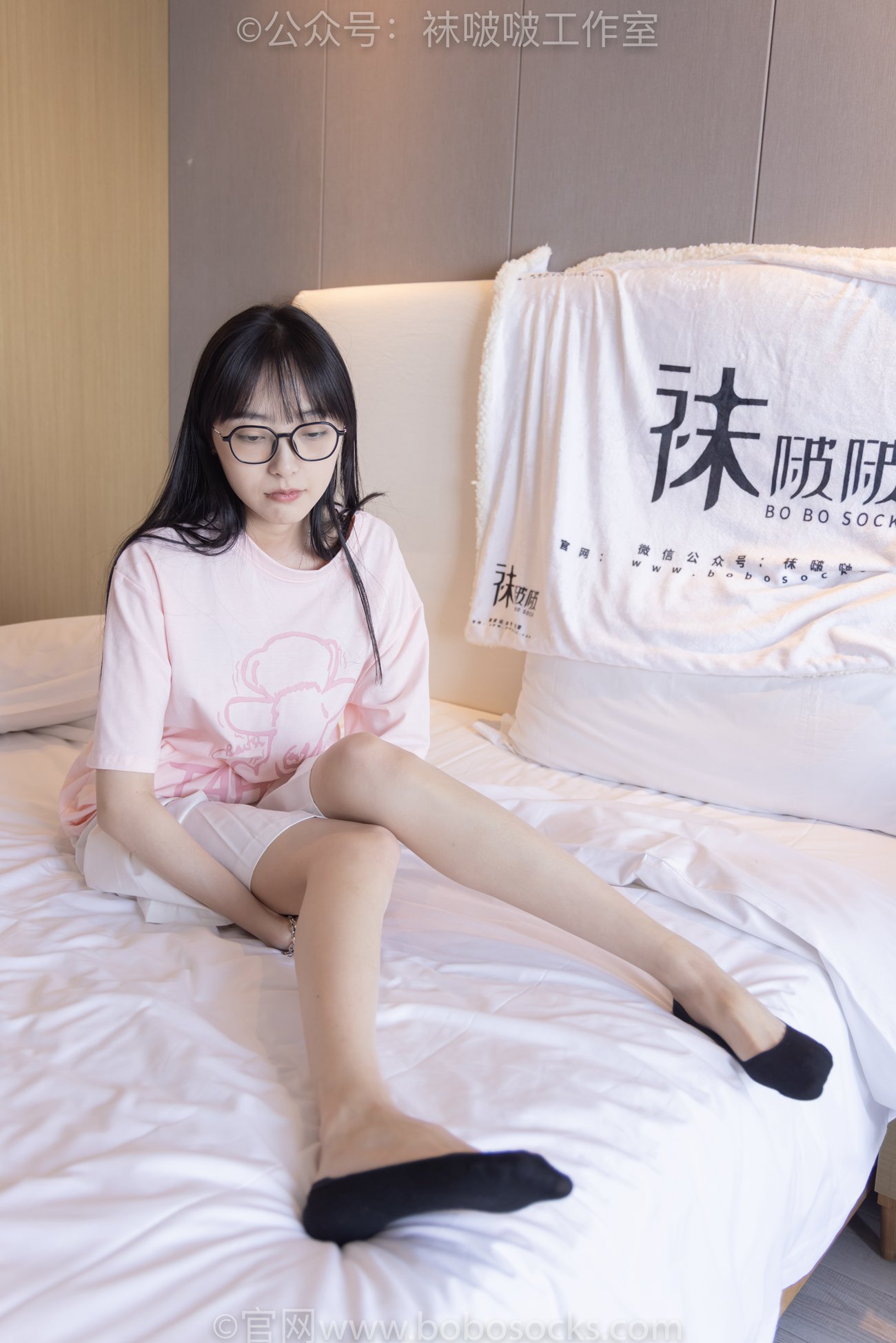 图片[127]-[BoBoSocks袜啵啵]NO.091 稚予-板鞋、淡粉色船袜、黑色船袜、裸足[148P] – 速更版-美库