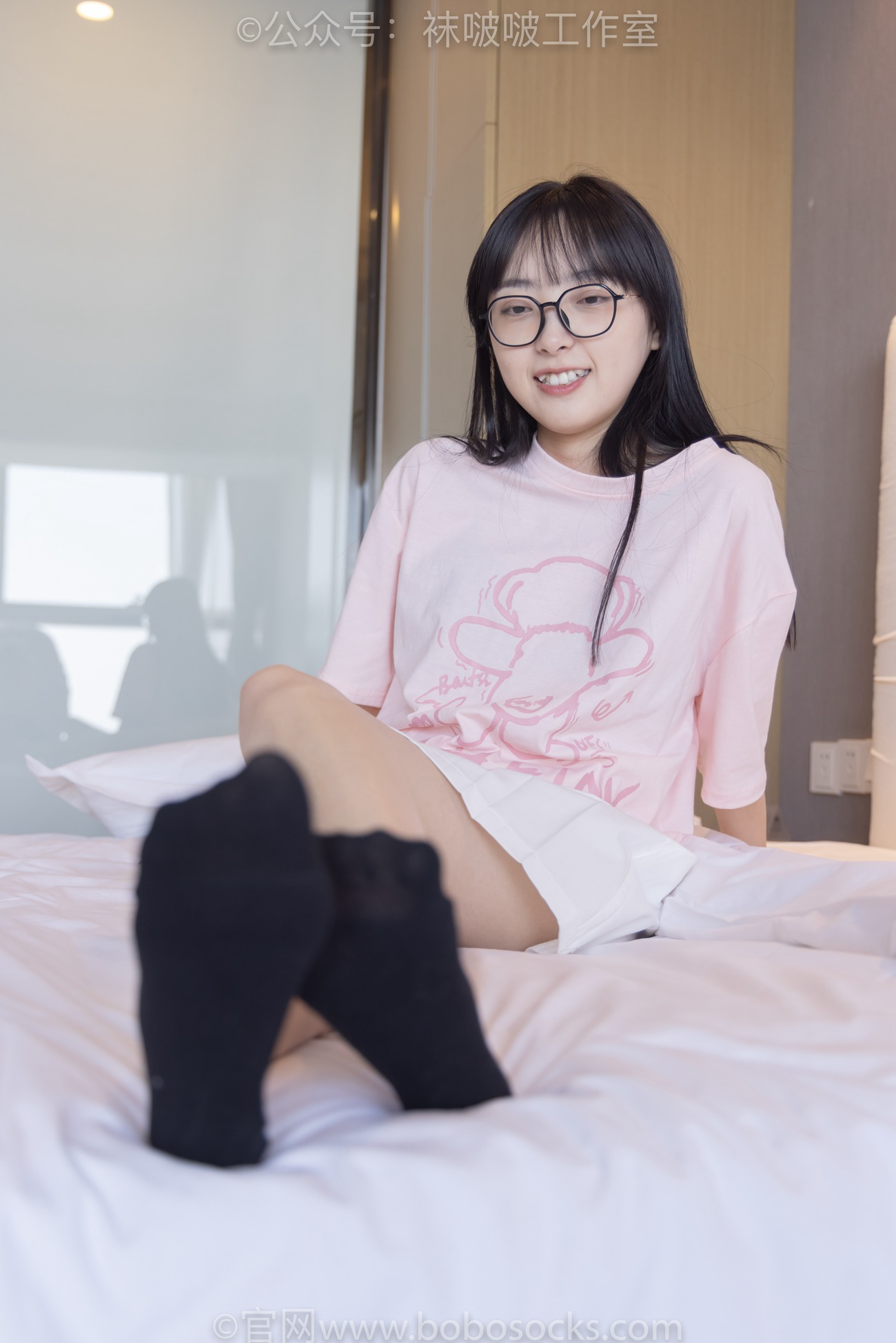 图片[135]-[BoBoSocks袜啵啵]NO.091 稚予-板鞋、淡粉色船袜、黑色船袜、裸足[148P] – 速更版-美库