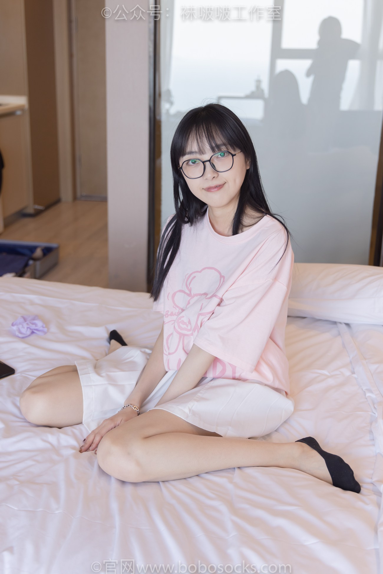 图片[137]-[BoBoSocks袜啵啵]NO.091 稚予-板鞋、淡粉色船袜、黑色船袜、裸足[148P] – 速更版-美库