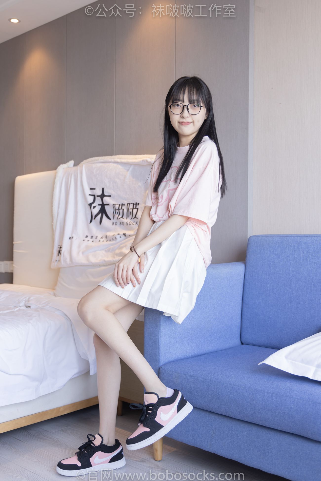 图片[140]-[BoBoSocks袜啵啵]NO.091 稚予-板鞋、淡粉色船袜、黑色船袜、裸足[148P] – 速更版-美库