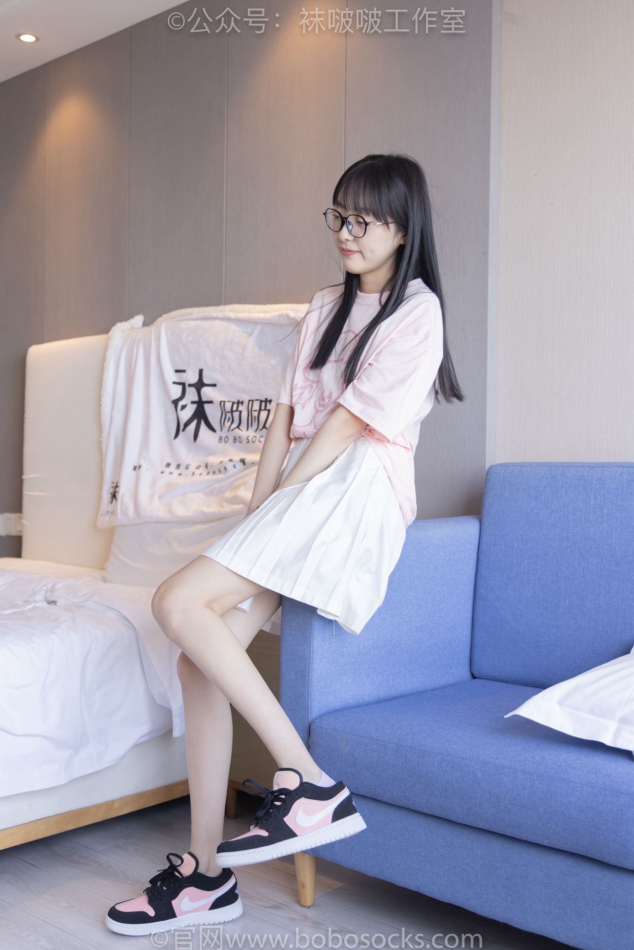 图片[141]-[BoBoSocks袜啵啵]NO.091 稚予-板鞋、淡粉色船袜、黑色船袜、裸足[148P] – 速更版-美库