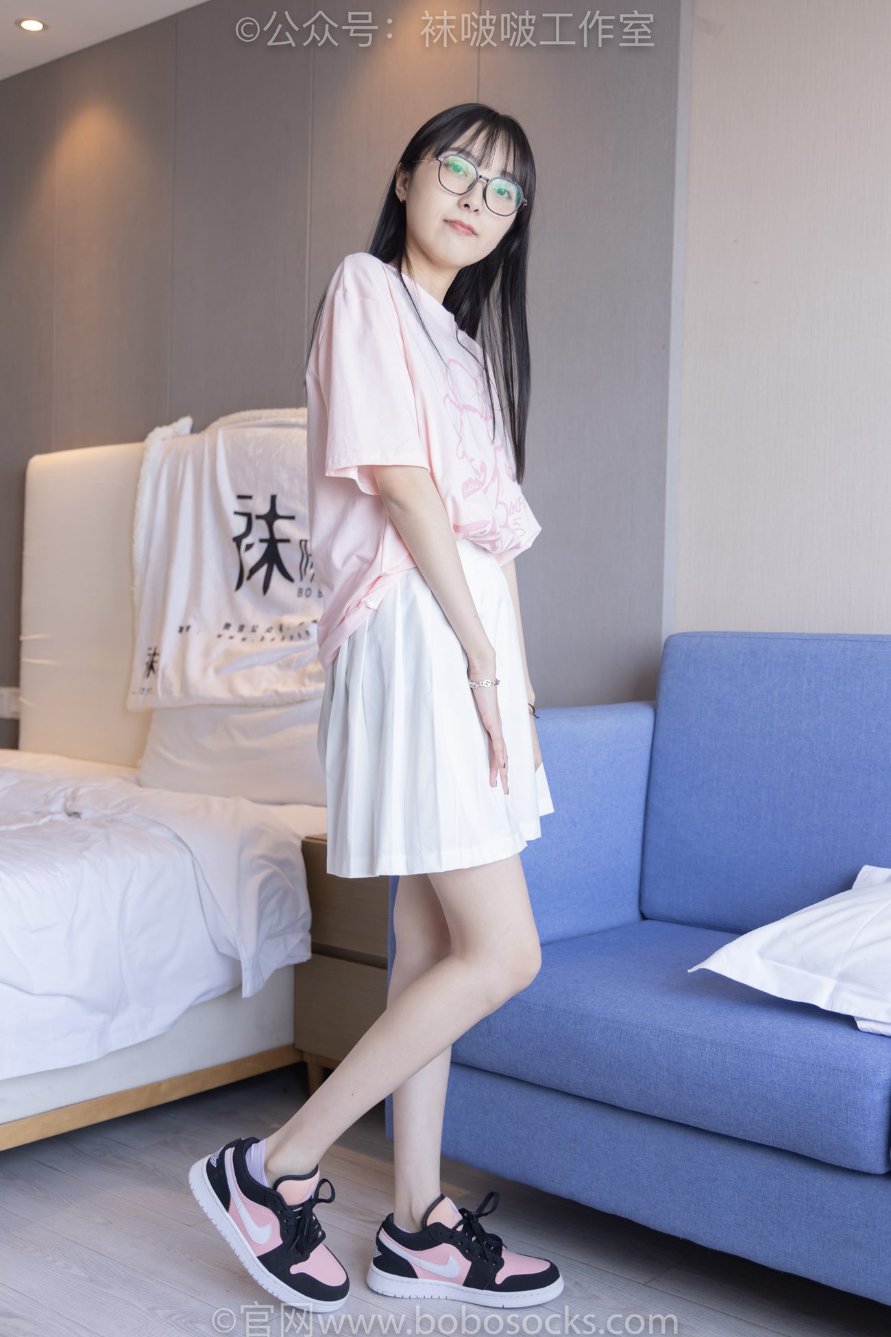 图片[145]-[BoBoSocks袜啵啵]NO.091 稚予-板鞋、淡粉色船袜、黑色船袜、裸足[148P] – 速更版-美库