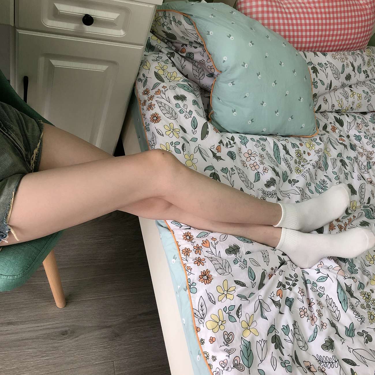 图片[64]-[誉铭传媒]袜足摄影 2021年《08月份微信公众号付费福利》[96P] – 速更版-美库