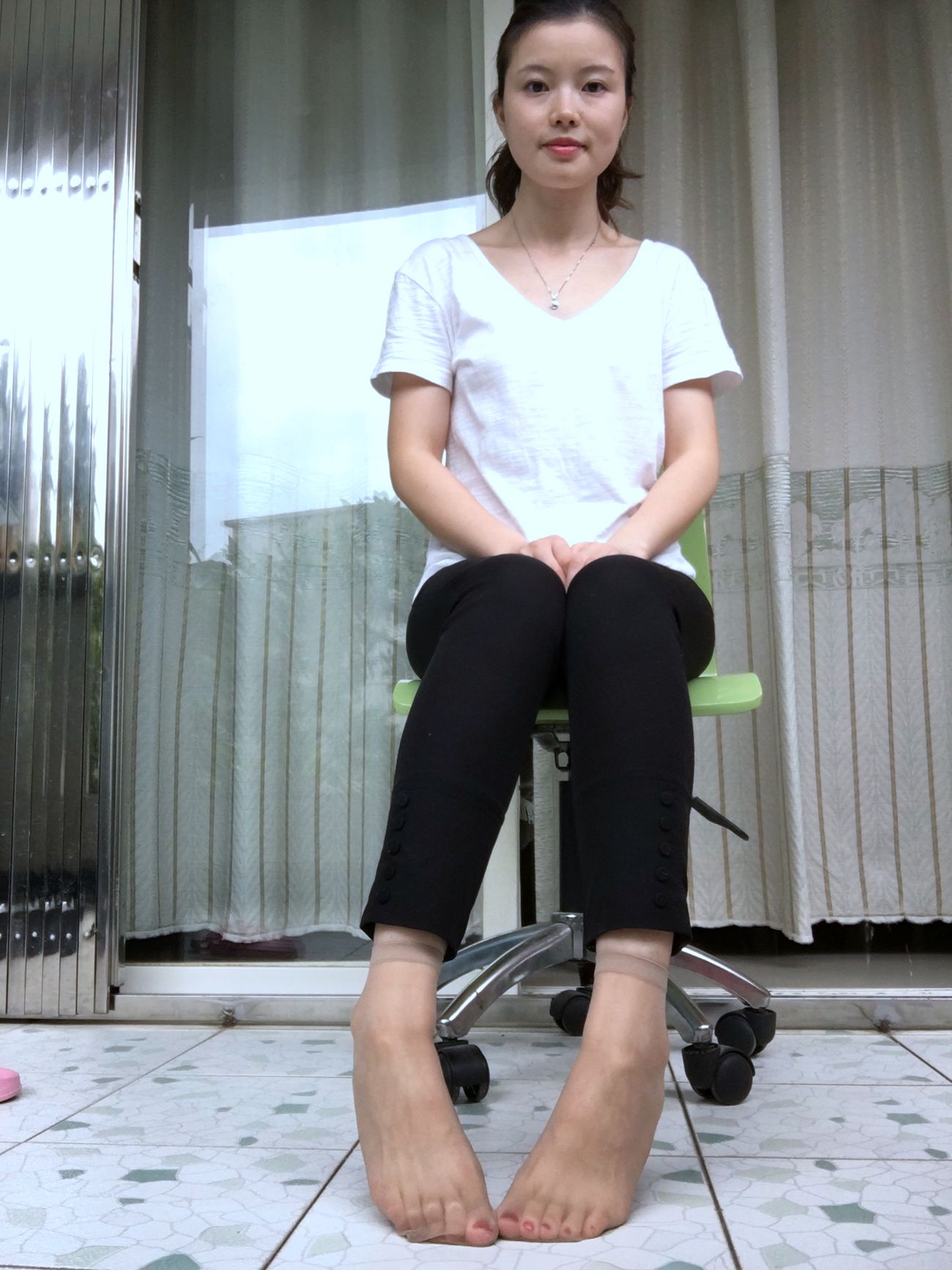 图片[26]-学妹校园寝室短丝系列042 夏丽[237P] – 速更版-美库