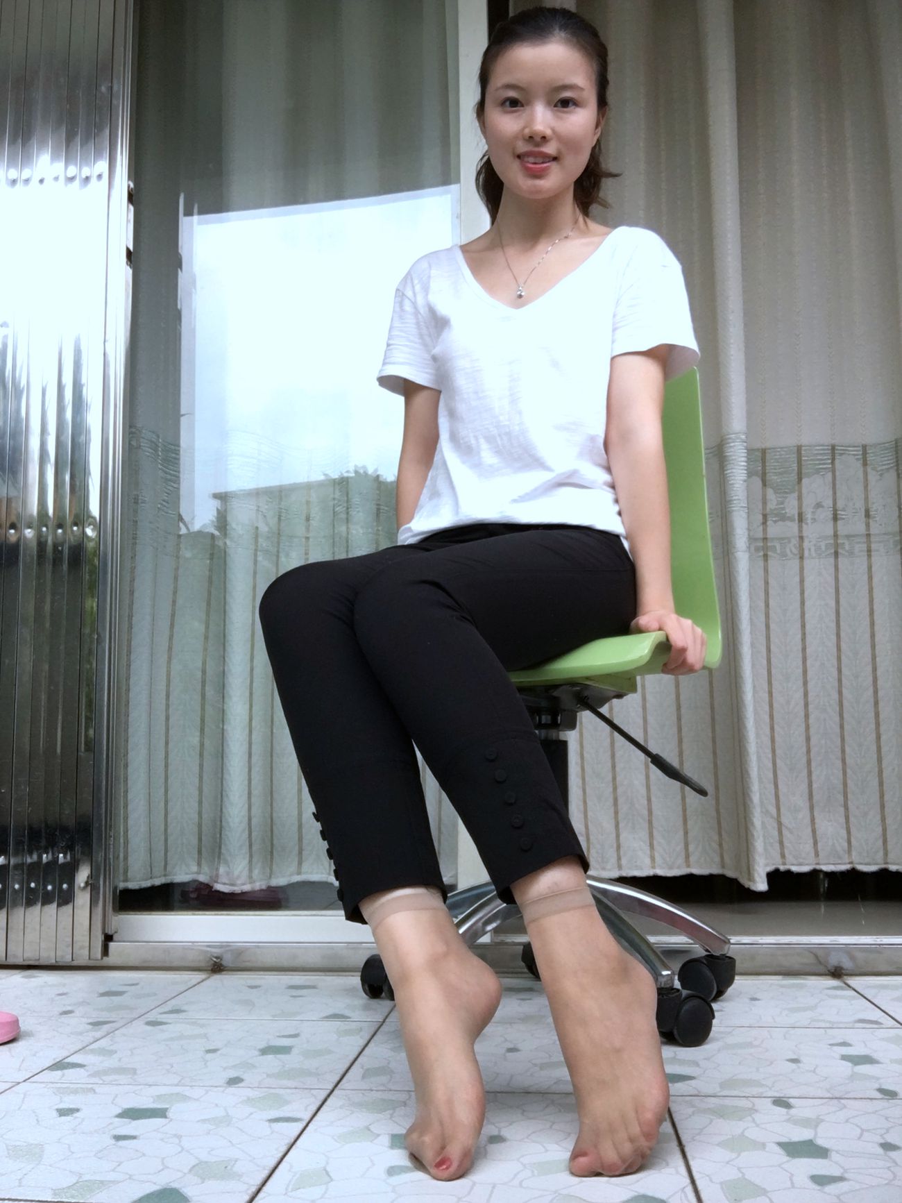 图片[27]-学妹校园寝室短丝系列042 夏丽[237P] – 速更版-美库