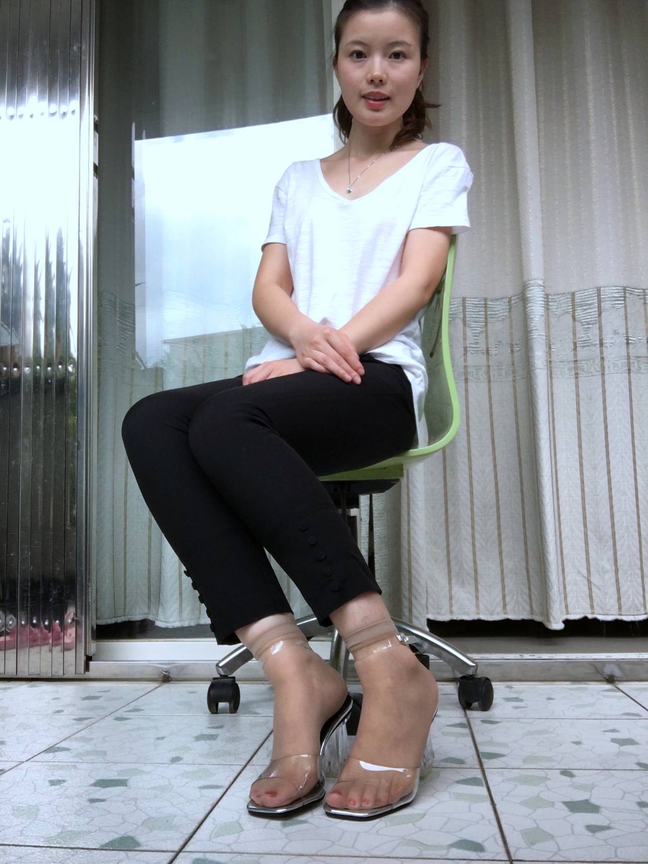 图片[34]-学妹校园寝室短丝系列042 夏丽[237P] – 速更版-美库