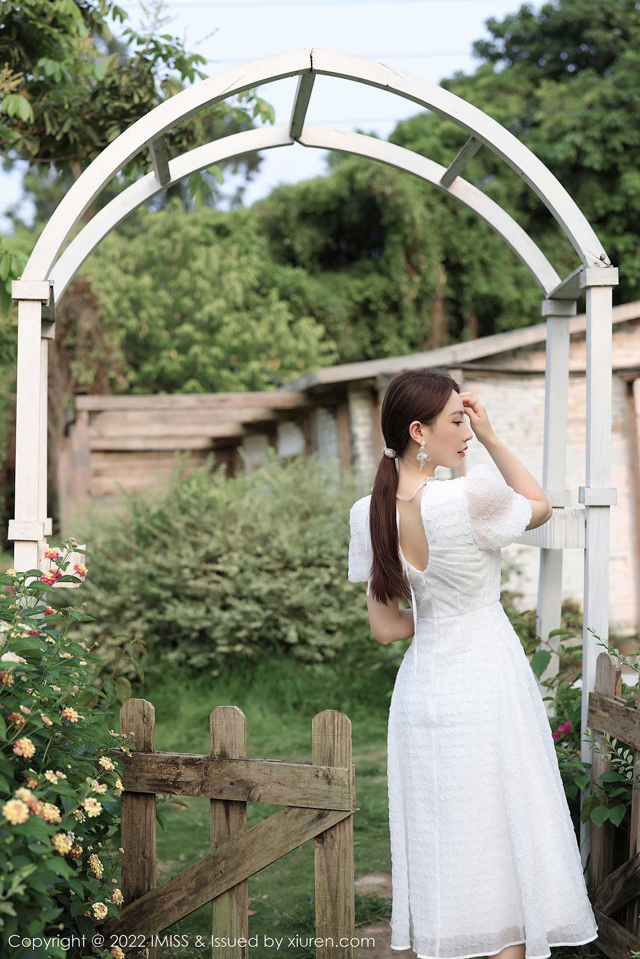 图片[26]-[IMISS爱蜜社] 2022.05.17 VOL.682 Lynn刘奕宁 户外美腿[25P] – 速更版-美库