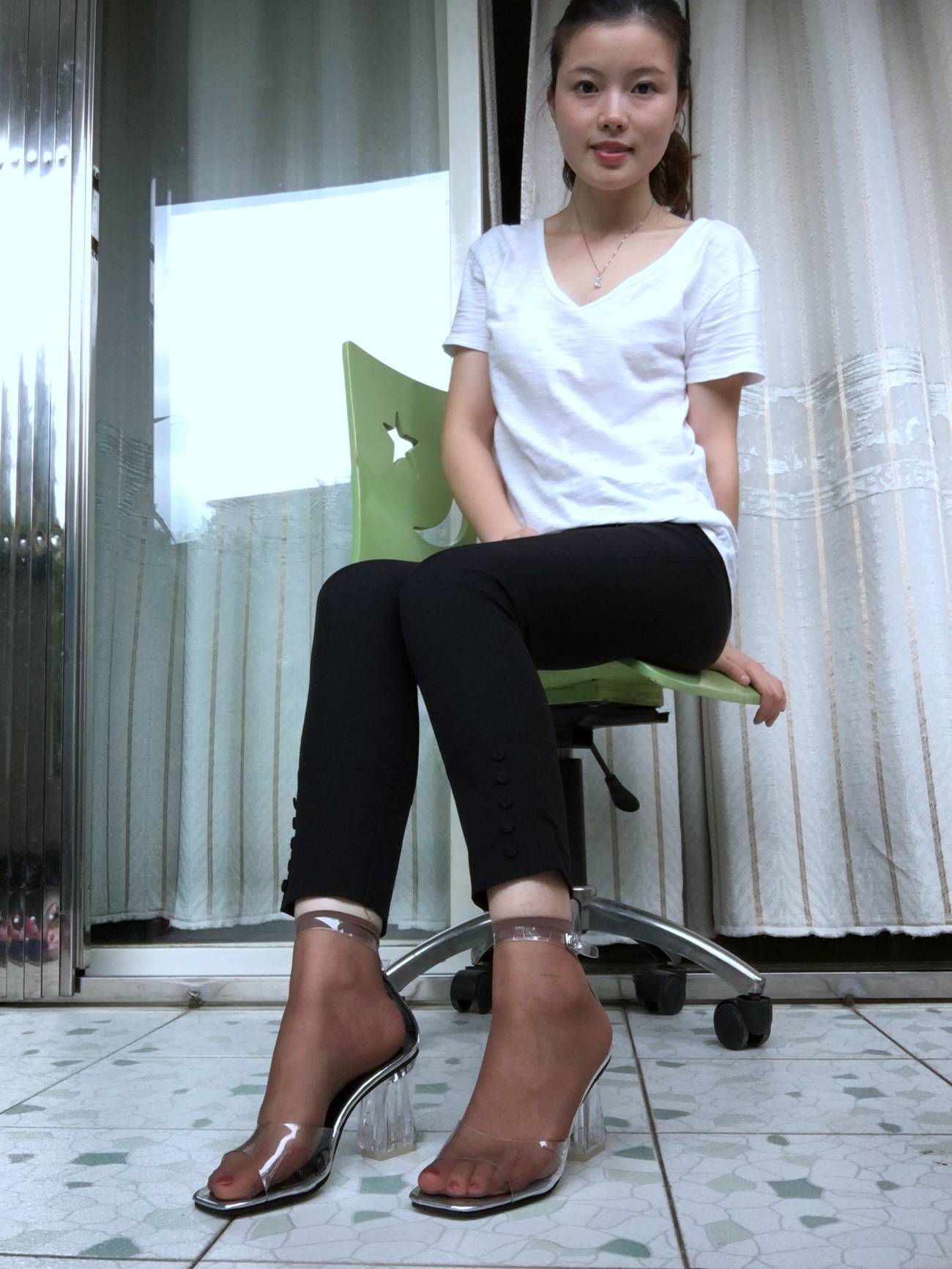 图片[41]-学妹校园寝室短丝系列042 夏丽[237P] – 速更版-美库