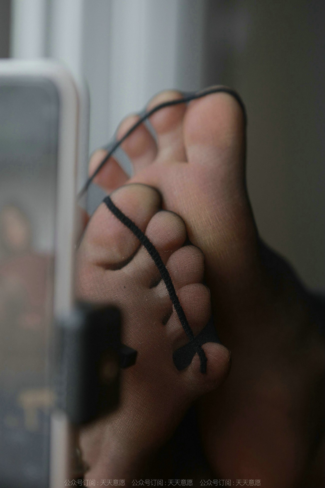 图片[48]-[IESS异思趣向] 2022.03.09 丝享家1023：小六《红裙嘿丝自拍》[84P] – 速更版-美库