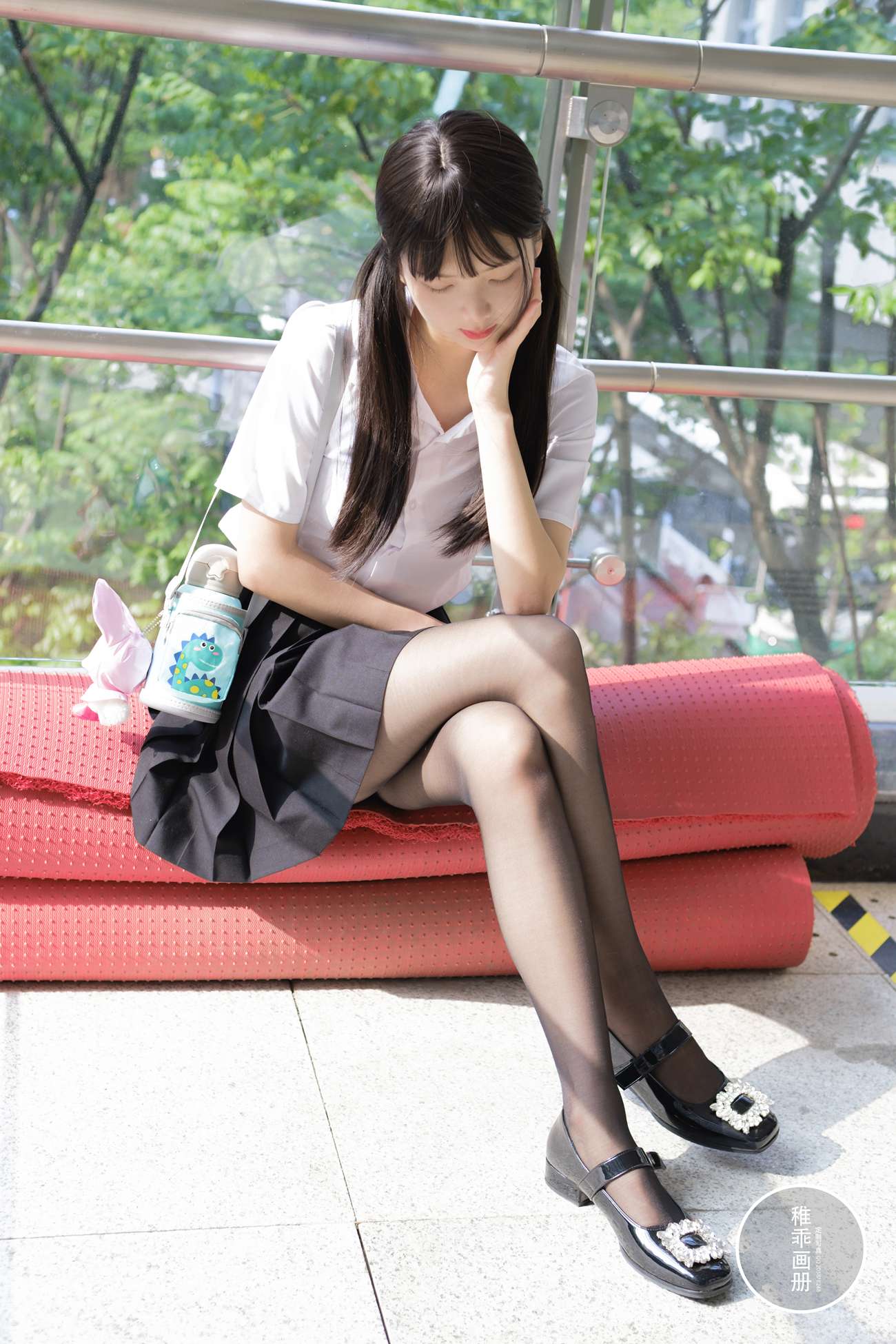 图片[24]-柴系小乖(稚乖画册) – 夜夜 逛街13d黑丝 [60P] – 速更版-美库