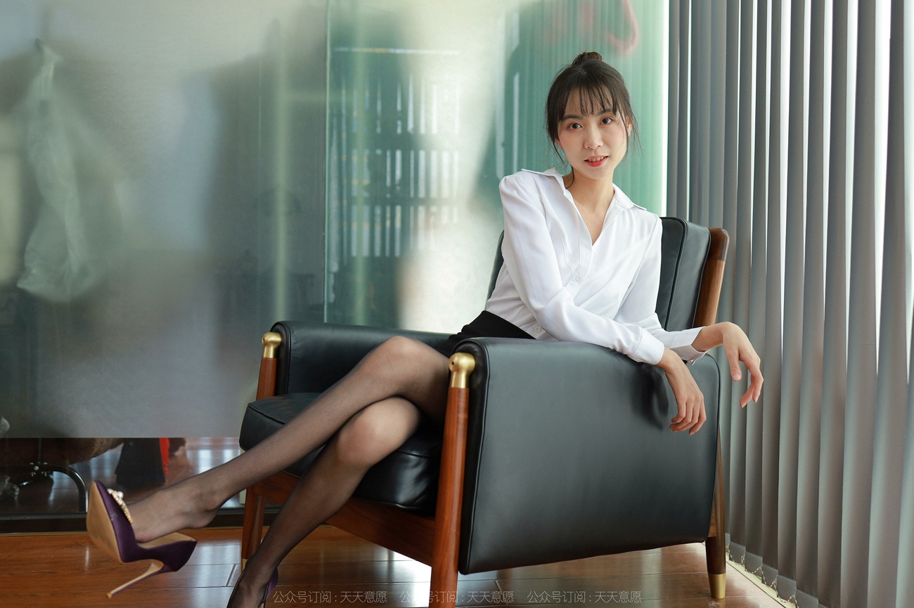 图片[29]-[IESS异思趣向] 2022.03.12 丝享家1026：团团《紫色蝴蝶高跟》[44P] – 速更版-美库