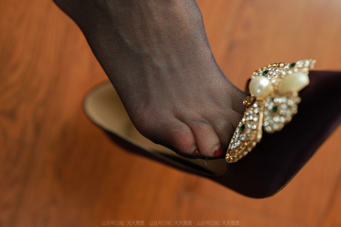 图片[40]-[IESS异思趣向] 2022.03.12 丝享家1026：团团《紫色蝴蝶高跟》[44P] – 速更版-美库