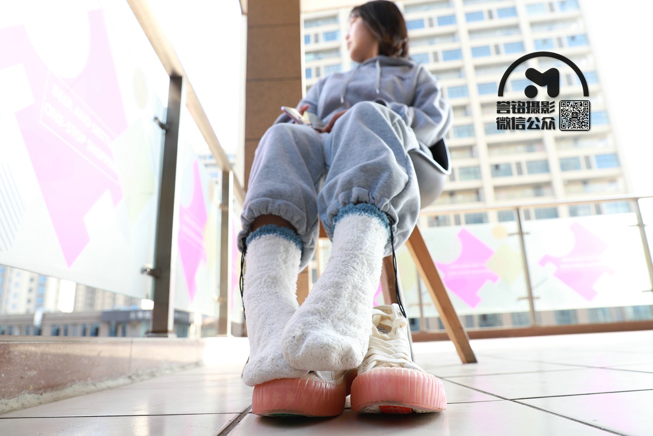 图片[34]-[誉铭传媒]袜足摄影 2021年《微信客户群第02套作品》[90P] – 速更版-美库