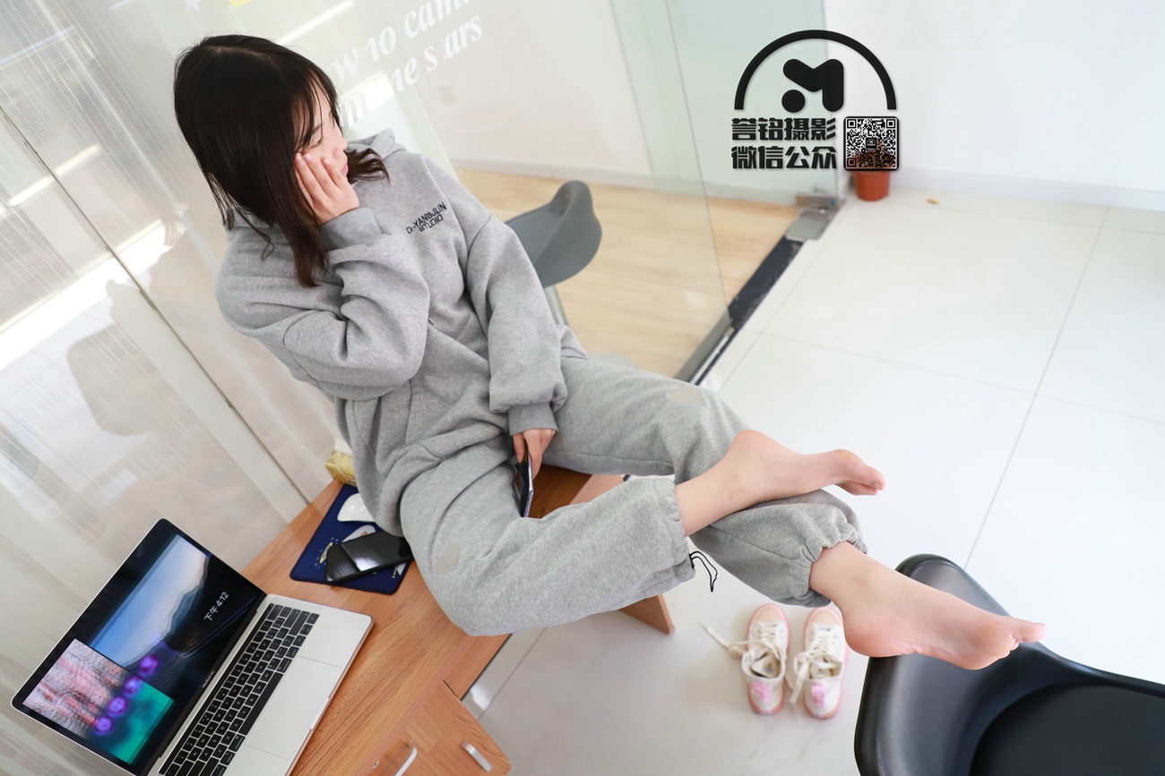 图片[80]-[誉铭传媒]袜足摄影 2021年《微信客户群第02套作品》[90P] – 速更版-美库