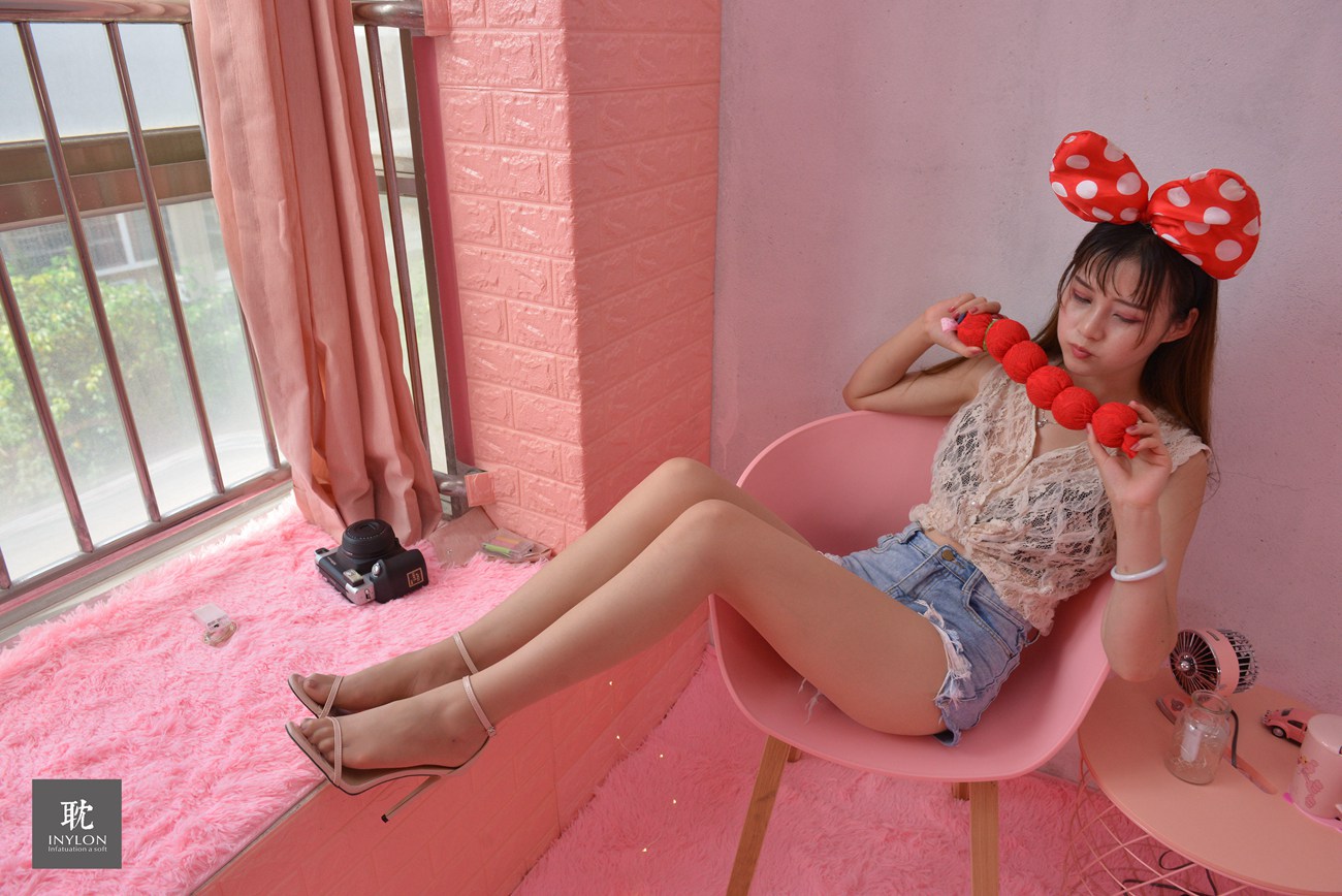 图片[11]-[IESS异思趣向] 普惠集 234 九妹 快乐的丝袜 [73P] – 速更版-美库