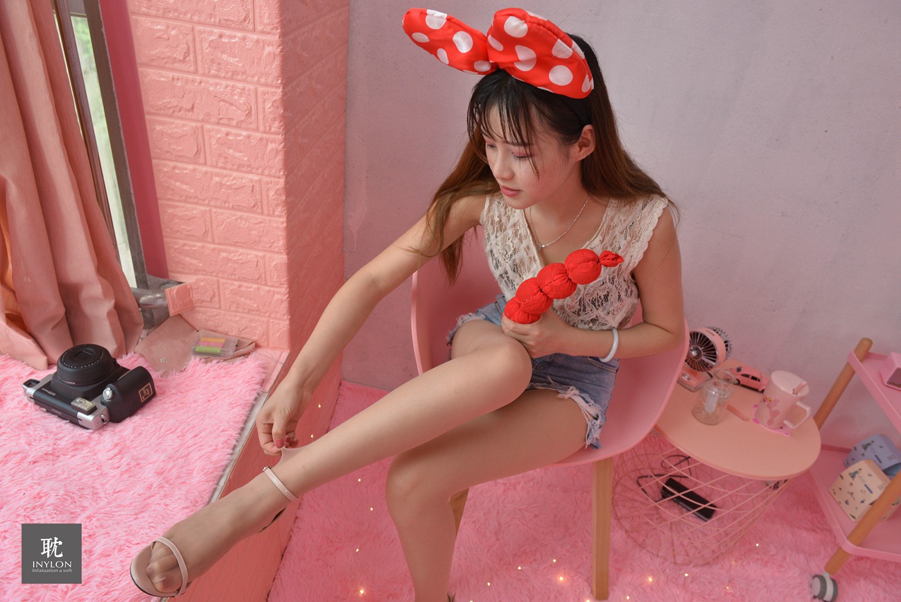 图片[16]-[IESS异思趣向] 普惠集 234 九妹 快乐的丝袜 [73P] – 速更版-美库