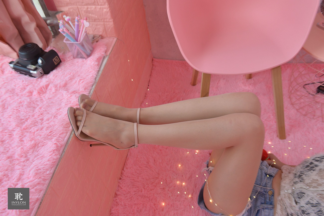 图片[30]-[IESS异思趣向] 普惠集 234 九妹 快乐的丝袜 [73P] – 速更版-美库