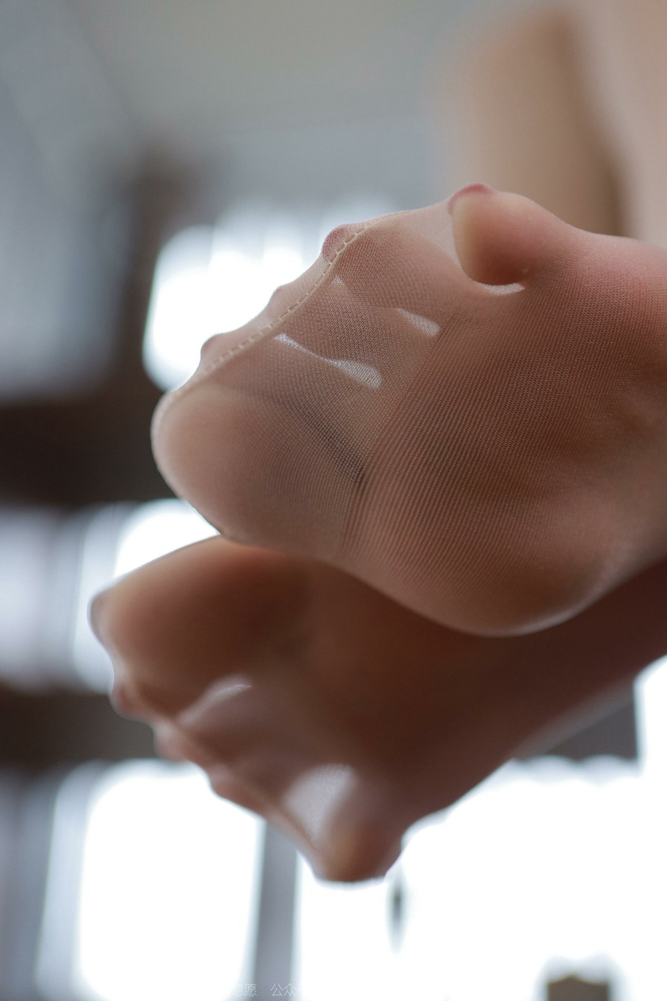 图片[48]-[IESS异思趣向]2022.03.17 丝享家1031：美子《新年红底高跟》[96P/151MB] – 速更版-美库