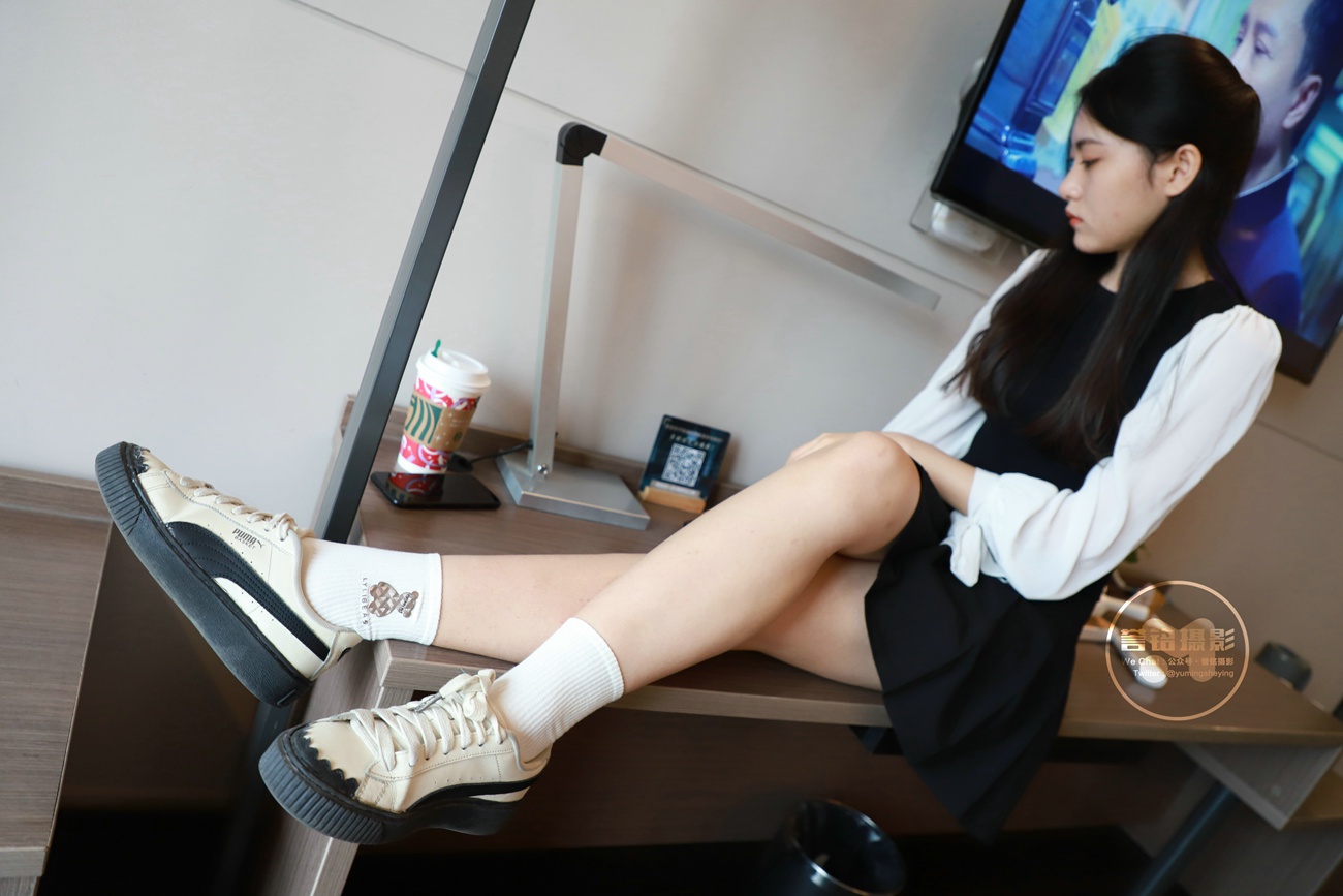 图片[75]-[誉铭传媒]袜足摄影 2021年《微信客户群第11套作品》[80P] – 速更版-美库